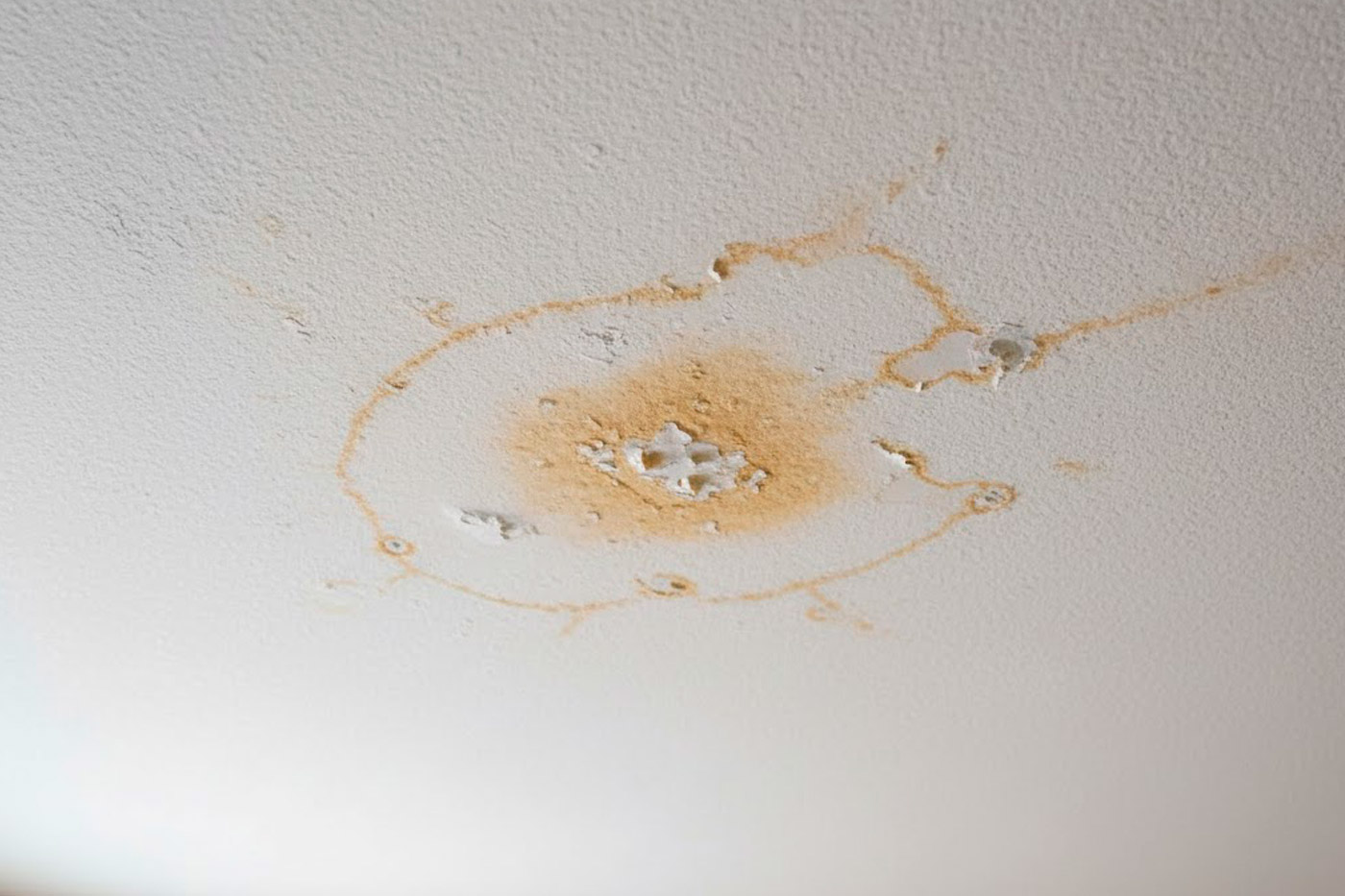 filtraciones de agua entre viviendas